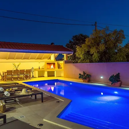 Villa Tina *
